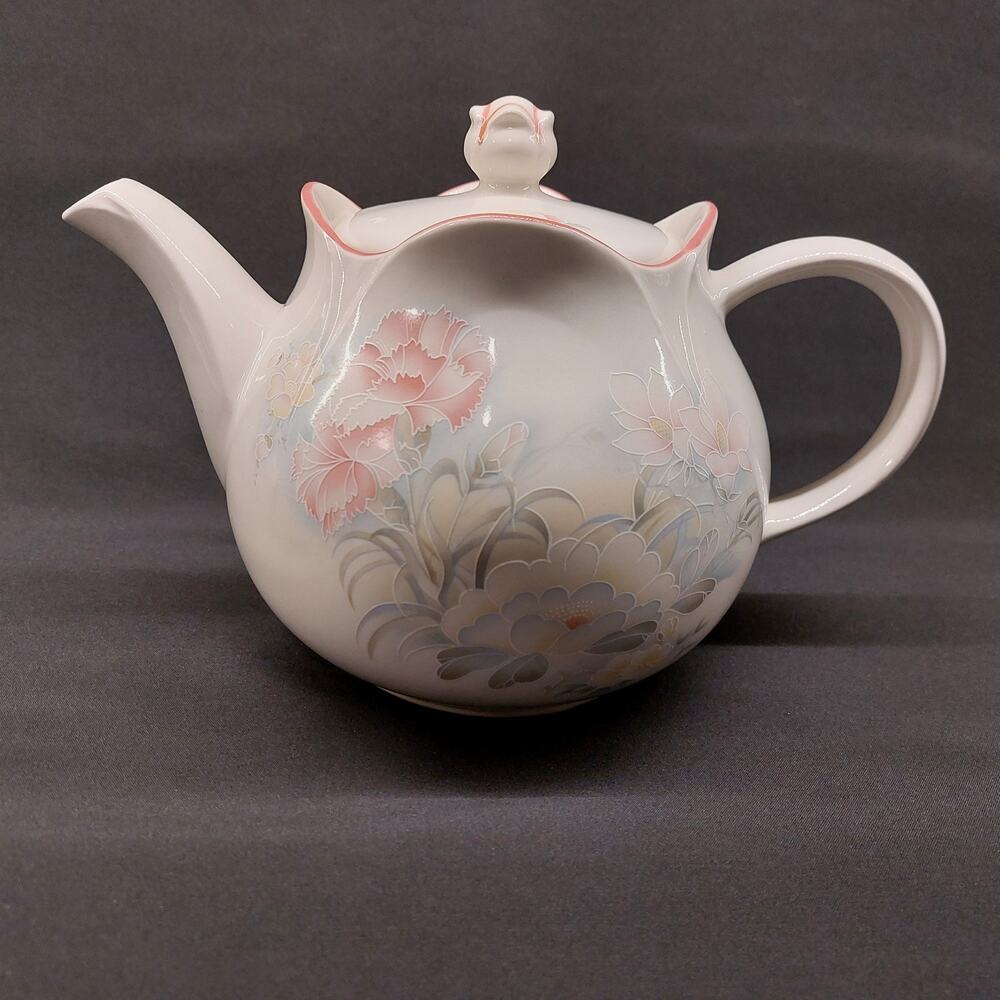Windsor Teapot Made by Sadler in England - Vintage - English Teapot